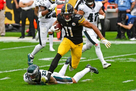 Pittsburgh Steelers wide receiver Chase Claypool (11) gets past Philadelphia Eagles safety Marcus Epps (22) after taking a pass from quarterback Ben Roethlisberger for a touchdown during the first half of an NFL football game in Pittsburgh, Sunday, Oct. 11, 2020. (AP Photo/Don Wright) Pittsburgh Steelers wide receiver Chase Claypool (11) gets past Philadelphia Eagles safety Marcus Epps (22) after taking a pass from quarterback Ben Roethlisberger for a touchdown during the first half of an NFL football game in Pittsburgh, Sunday, Oct. 11, 2020. (AP Photo/Don Wright)