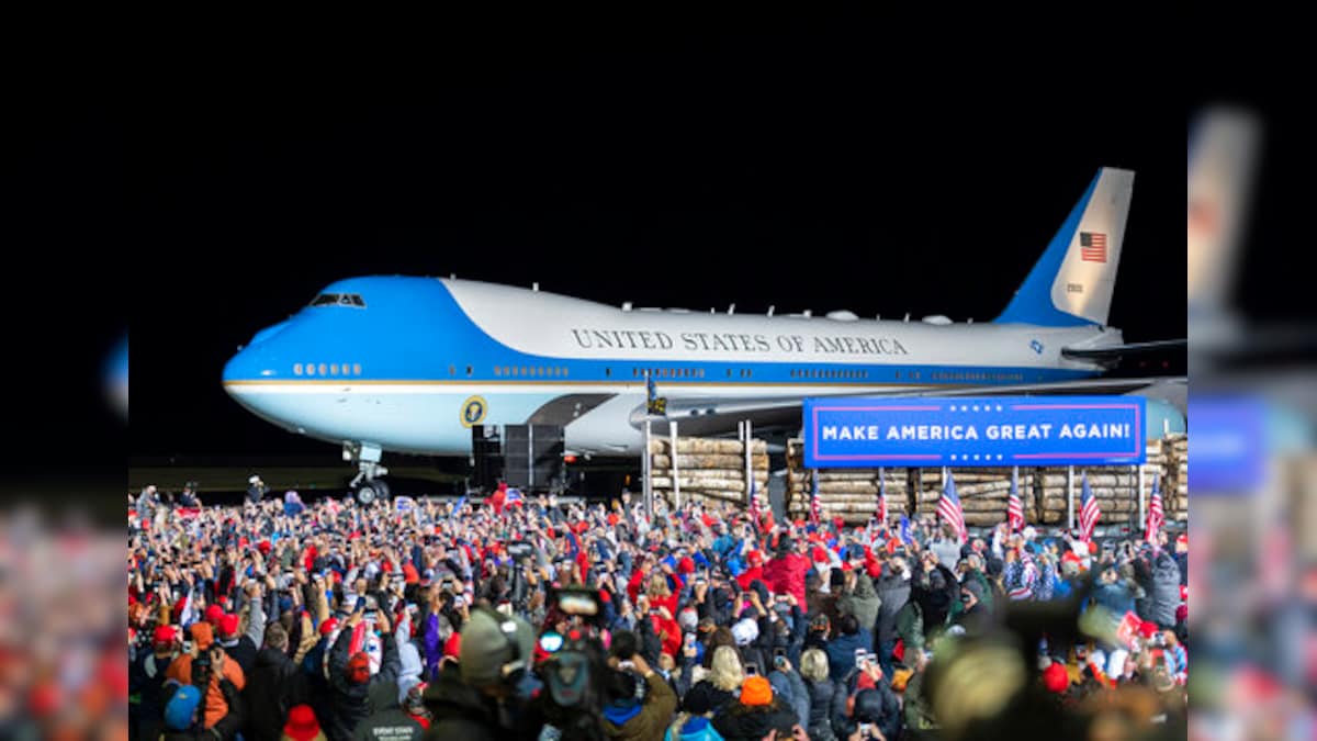 Watch The New Air Force One: Flying Fortress Online