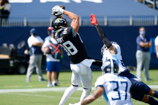 Jacksonville Jaguars tight end Tyler Eifert (88) catches a touchdown pass against the Tennessee Titans in the first half of an NFL football game Sunday, Sept. 20, 2020, in Nashville, Tenn. (AP Photo/Mark Zaleski) Jacksonville Jaguars tight end Tyler Eifert (88) catches a touchdown pass against the Tennessee Titans in the first half of an NFL football game Sunday, Sept. 20, 2020, in Nashville, Tenn. (AP Photo/Mark Zaleski)