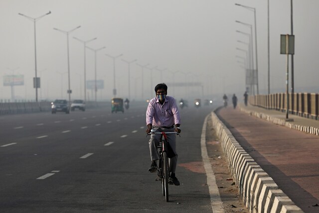 Smoke-laken Winds from Punjab, Haryana Choking Delhi-NCR, May Turn ...