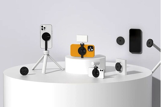 iPhone 12 accessories by Moment.