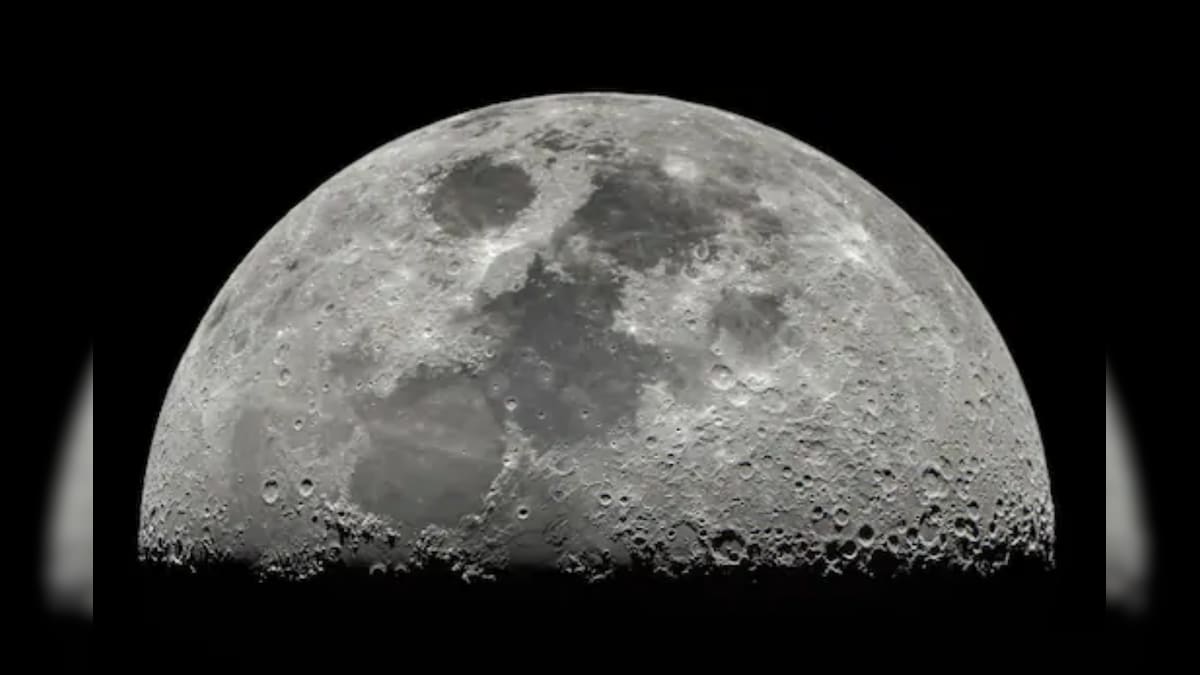 NASA is Buying Dust From the Moon. They're Willing to Pay Up to 15,000 Dollars For It