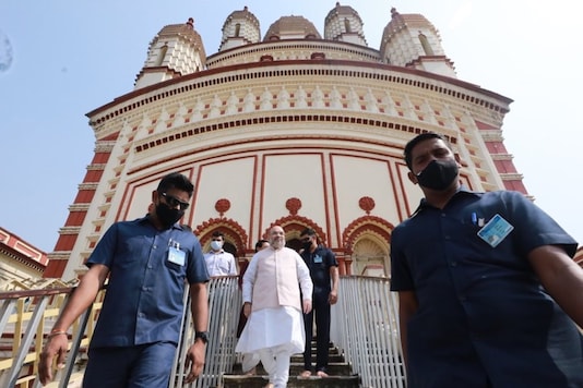 Union Home Minister Amit Shah at Dakshineswar Kali Temple (Image: Twitter/@Amit Shah) Union Home Minister Amit Shah at Dakshineswar Kali Temple (Image: Twitter/@Amit Shah)