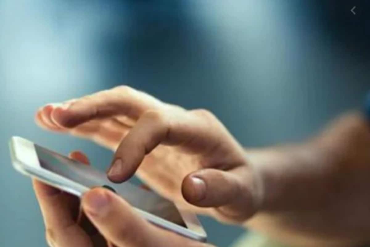 Karnataka Man Booked for Allegedly Sending Nude Photos to Over 200 Unknown Numbers