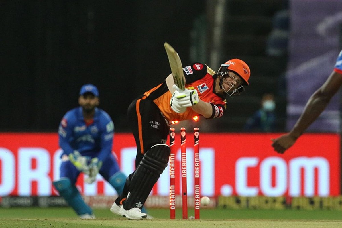 IPL 2021: David Warner Asks the Fanatics, ‘How’s the New Glance’