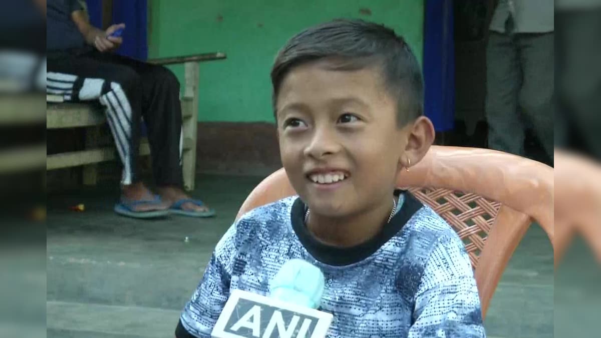 Imphal's 9-year-old Boy, Bengaluru FC's Ajay Chhetri Fan, Plays Football with One Limb