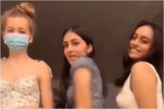 Old Video of Nysa Devgn’s Dancing with Her Friends Resurfaces Online, Watch Here Old Video of Nysa Devgn’s Dancing with Her Friends Resurfaces Online, Watch Here