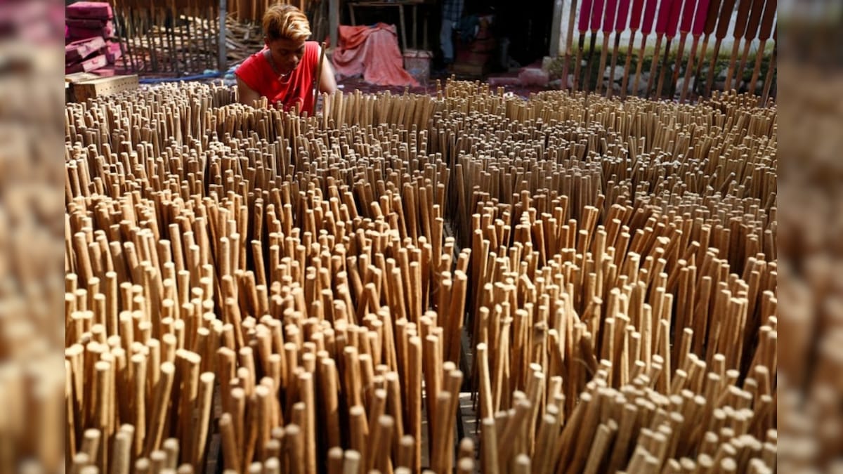 Incense Sticks Made from Recycled Flowers to Provide Employment for Women in UP