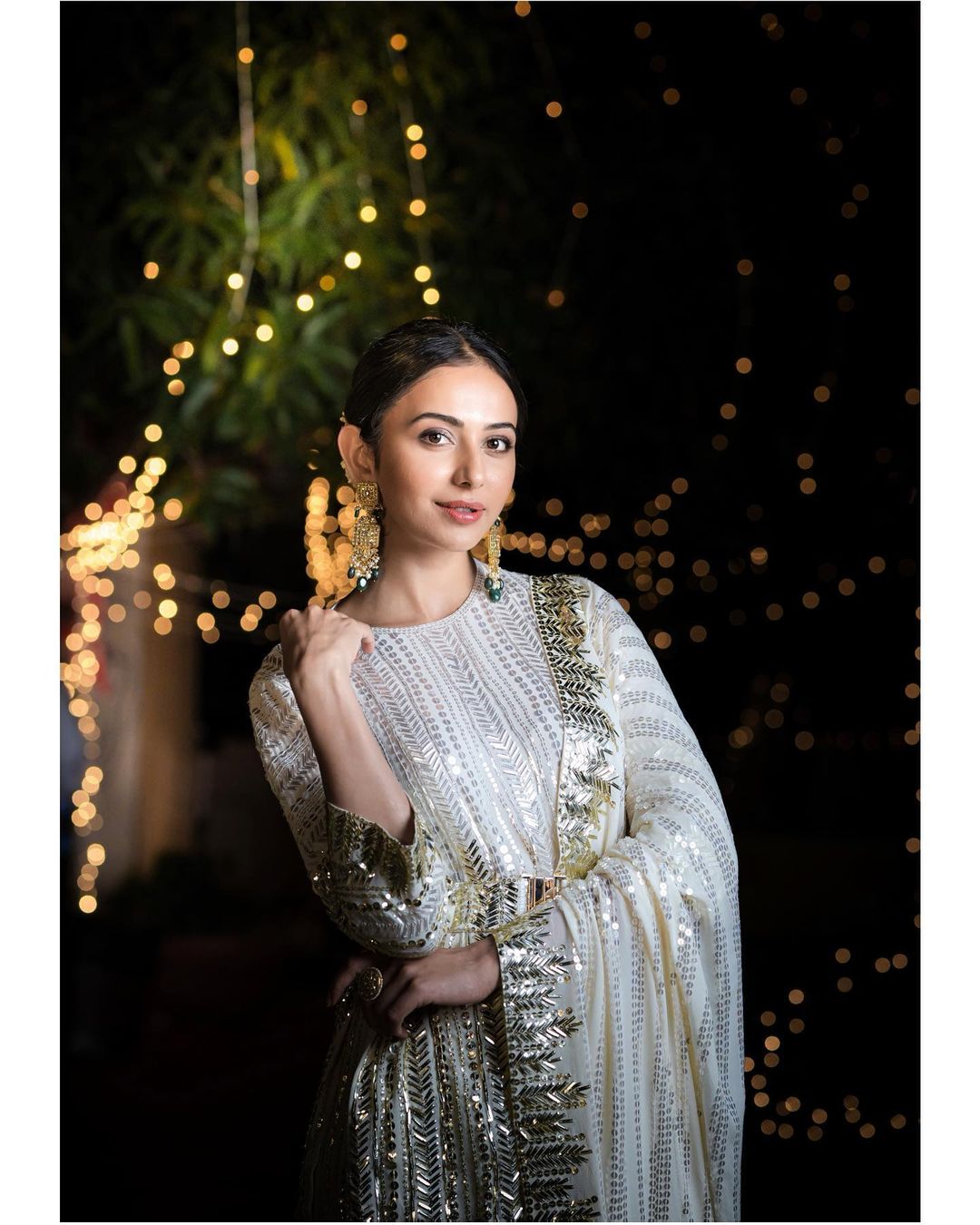  Rakul Preet Singh is a vision in the embellished kurta. (Image: Instagram)