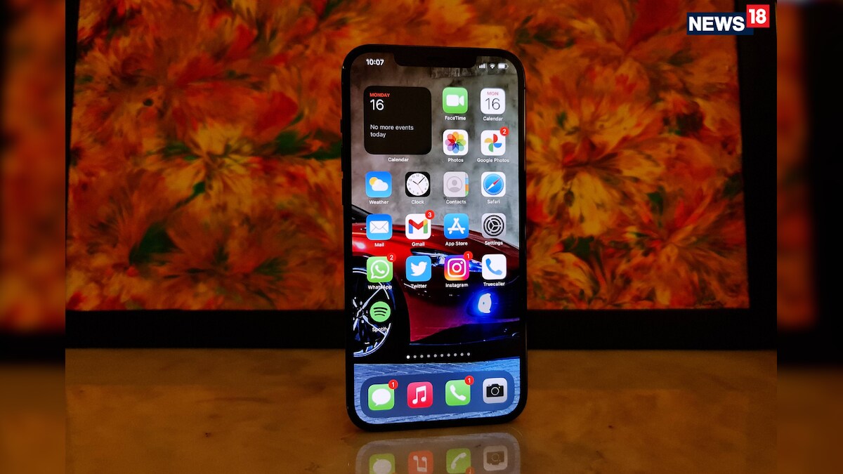 iPhone 12 Displays Showing Flickers, Green Tint for Some Users, Apple