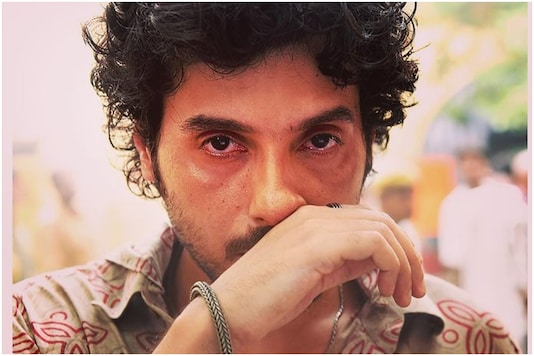 Divyenndu on His Role in Bicchoo Ka Khel: He Thinks Practically, Unlike Munna from Mirzapur Divyenndu on His Role in Bicchoo Ka Khel: He Thinks Practically, Unlike Munna from Mirzapur