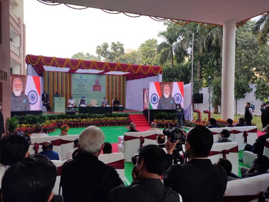     PM Modi inaugurates multi-story flats for MPs in New Delhi via videoconference.  (Image: News18)