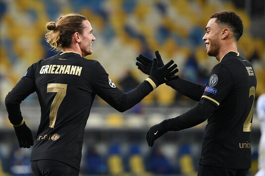 Barcelona's Antoine Griezmann and Sergio Dest (Photo Credit: Twitter)