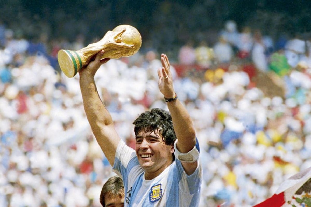 Download Maradona Y Pele Genius Background
