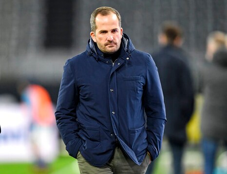 Last-place Schalke Must Overcome Suspensions, Injuries Last-place Schalke Must Overcome Suspensions, Injuries