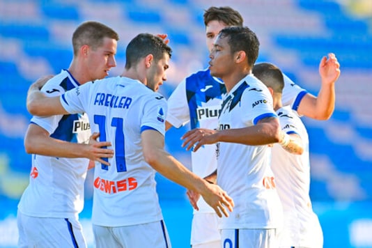 Atalanta's Muriel, center right, celebrates with teammates after scoring during a Serie A soccer match between Crotone and Atalanta, in Crotone's Ezio Scida stadium, southern Italy, Saturday, Oct. 31, 2020. (Francesco Mazzitello/LaPresse via AP) Atalanta's Muriel, center right, celebrates with teammates after scoring during a Serie A soccer match between Crotone and Atalanta, in Crotone's Ezio Scida stadium, southern Italy, Saturday, Oct. 31, 2020. (Francesco Mazzitello/LaPresse via AP)