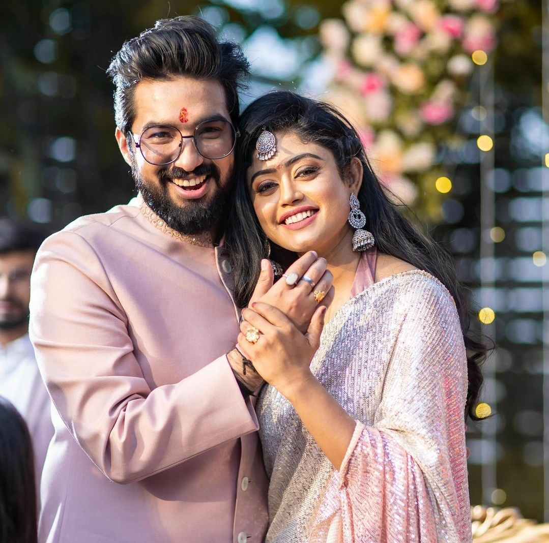 In Pics Sachet TandonParampara Thakur Tie the Knot in a Regal