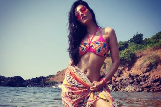 Shruti Haasan 'Living in Colour' on Beach Vacay, Here are More Stylish Pics of the Actress