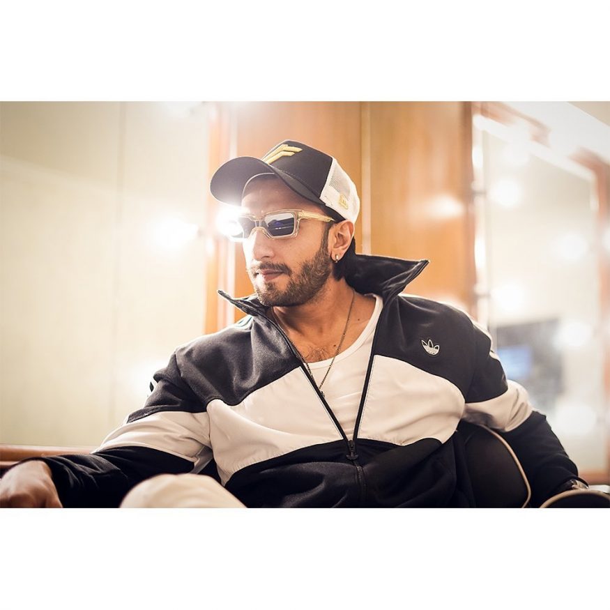 Rocky's Cafe 🌟☕️ on X: 5 Of Ranveer Singh's Best Bearded Looks Ranveer  is known to sport eccentric looks &out of the box outfits on several  occasions.He has appeared with multiple beard
