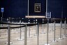 Louvre Museum Puts Time With 'Mona Lisa' Under Hammer to Plug Covid-hit Finances