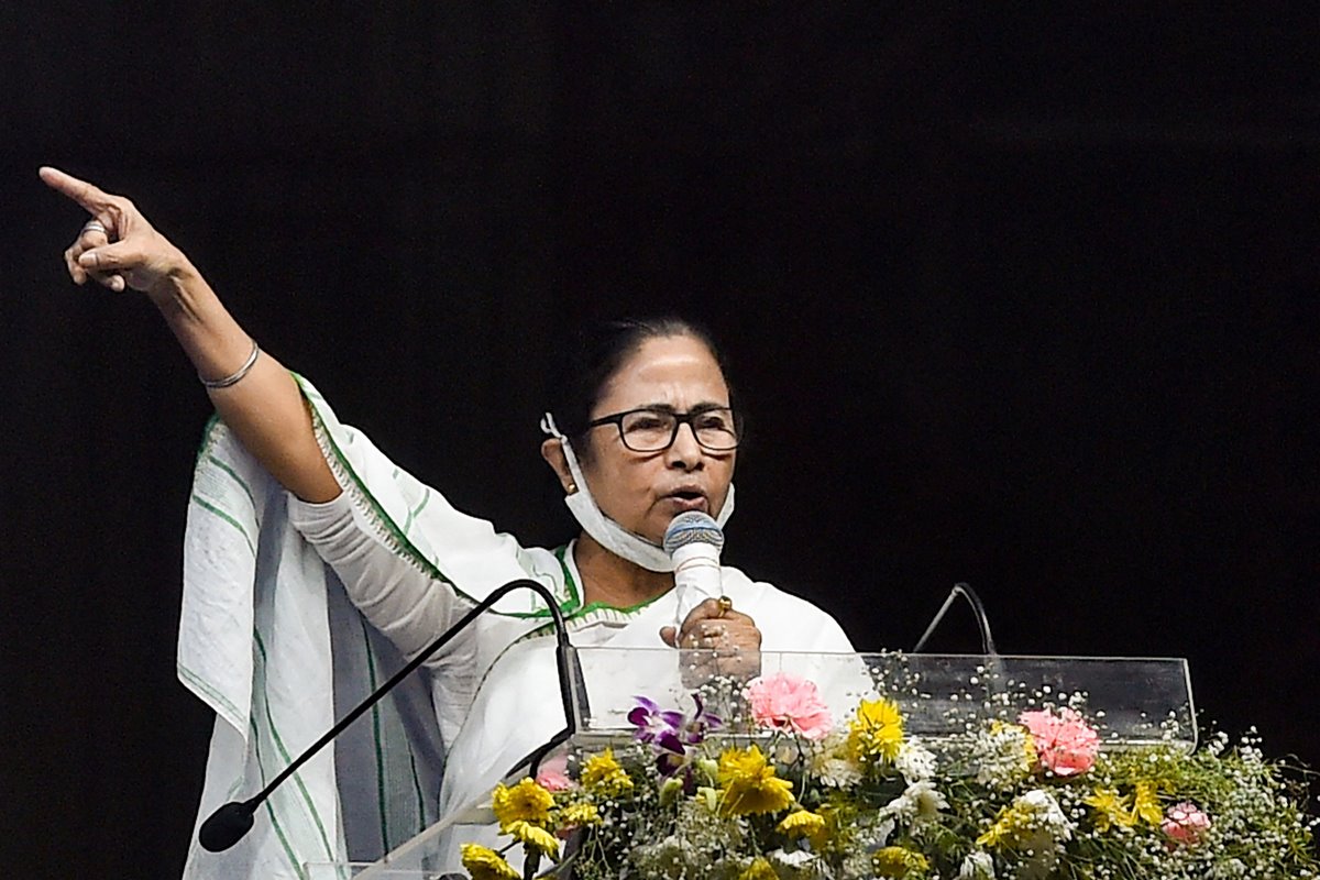Centre Interfering in West Bengal's Jurisdiction, Says CM Mamata Banerjee on Summons to IPS Officers