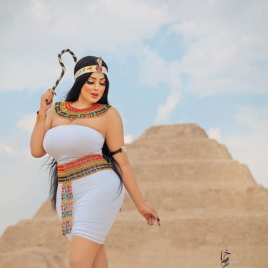 hot egyptian women big boobs