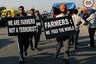 'My Contribution': Farmer's Son Gives Away Free Winter Clothes at Singhu Border, Earns Warmth