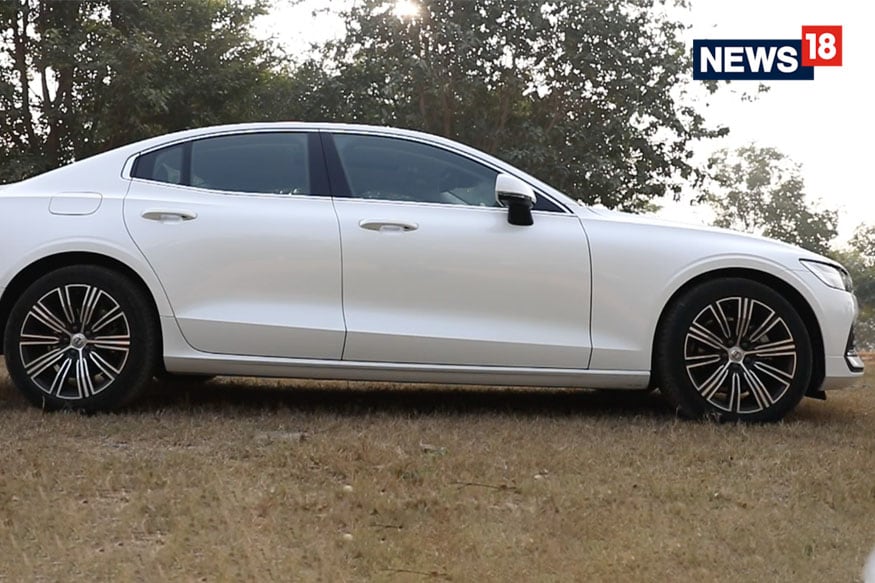 2021 Volvo S60 Review: Is this the Best Premium Sedan that you can buy in India?
