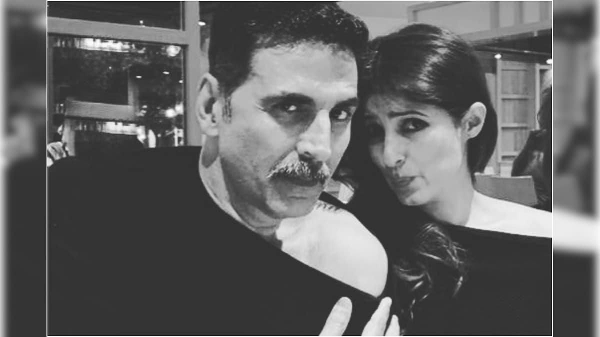 Akshay Kumar Mocks Twinkle Khanna's Cold Shoulder Style in Funny Pic, She Gives Him a Warning