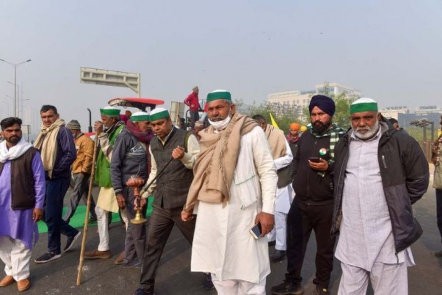 UPDelhi Border Closed From Both Sides as Farmers Block Ghazipur With