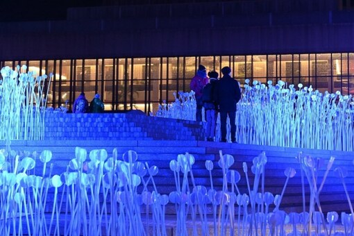 In the heart of downtown Montreal, a special sound and light display has been set up.

© Eric THOMAS / AFP