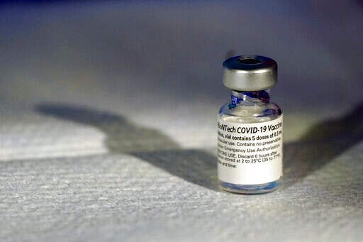 US Vaccinations Ramp Up As Feds Weigh 2nd COVID-19 Shot