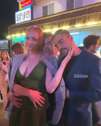 Sophie Turner Shares Pregnancy Throwback Photo: Shows Bare Baby