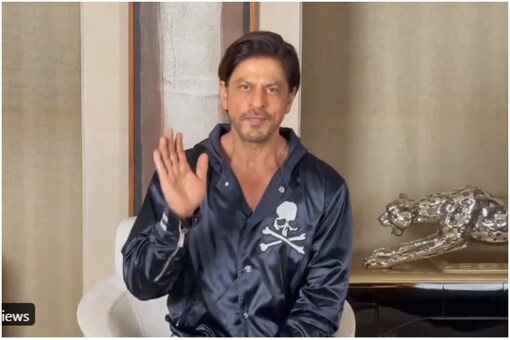 Shah Rukh Khan Wishes Happy New Year To Fans, Promises To 'See You On Big Screen In 2021'