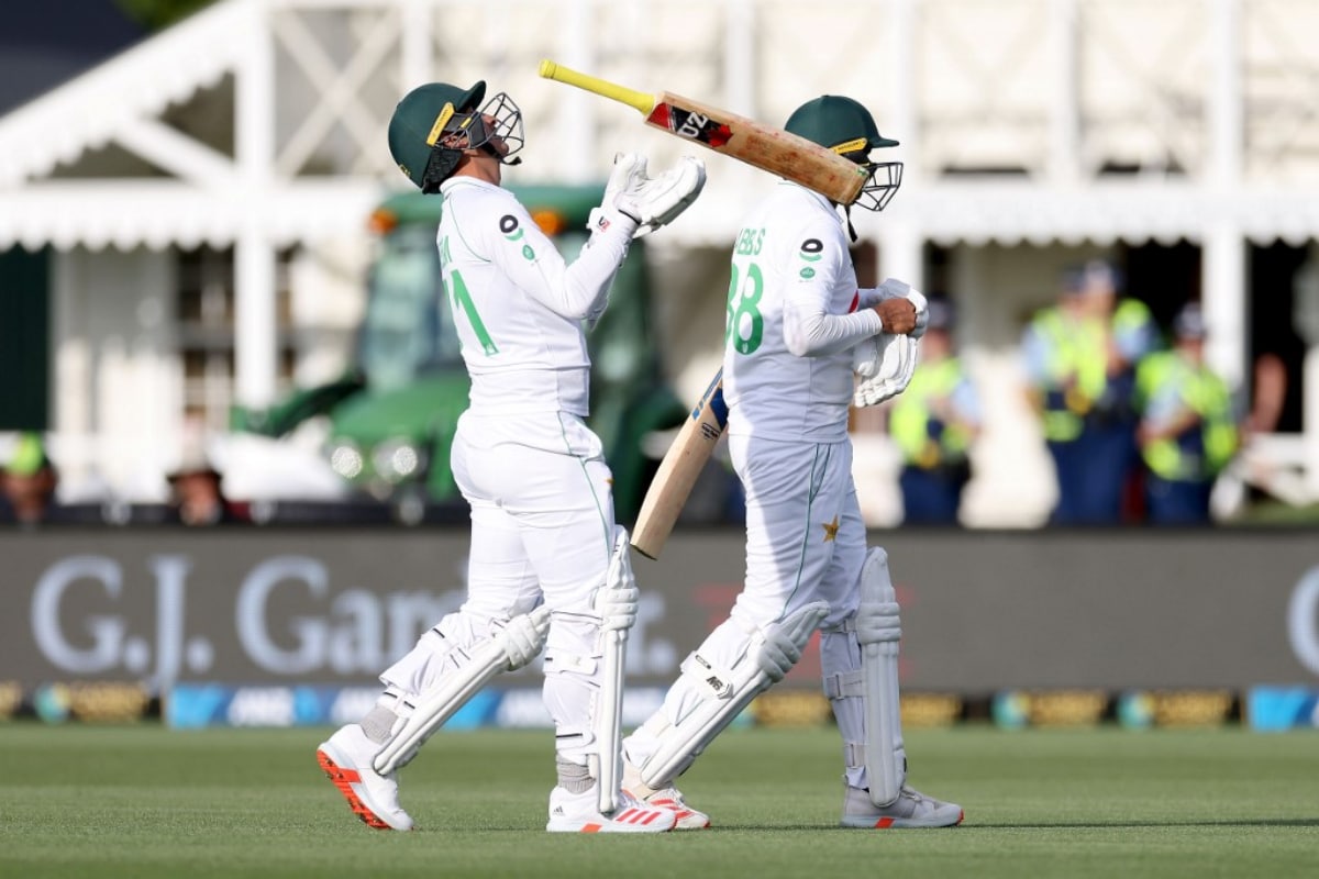New Zealand vs Pakistan: 'Single Karna Hai Varna Daant Pad Jaayegi'-Naseem Shah's Conversation with Mohammad Abbas Goes Viral