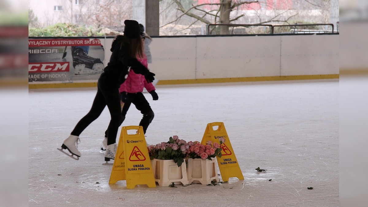 On Thin Ice? Skating Rink Owner in Polish City Gets Creative for Business Amid Coronavirus Rules