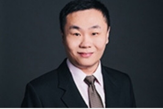 Assistant Professor Tan Swee Ching, who is from the NUS Department of Material Science and Engineering.