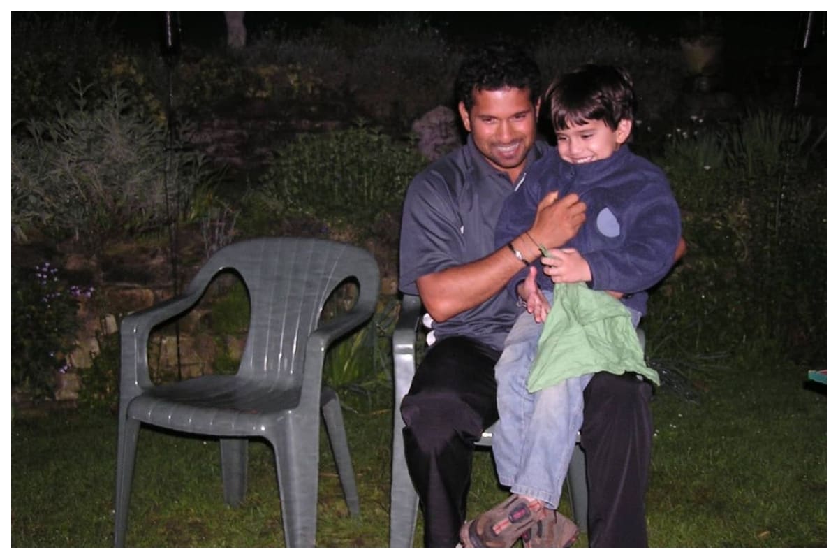 Sachin Tendulkar Shares Throwback Picture Enjoying Mumbai Winters With Son Arjun
