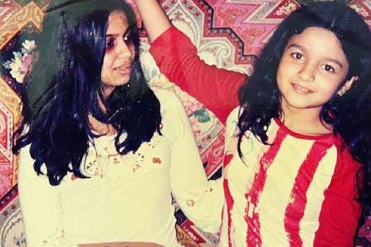 Shaheen and Alia Bhatt are Adorable Kids in This Throwback Snap Shared By Mom Soni Razdan Shaheen and Alia Bhatt are Adorable Kids in This Throwback Snap Shared By Mom Soni Razdan