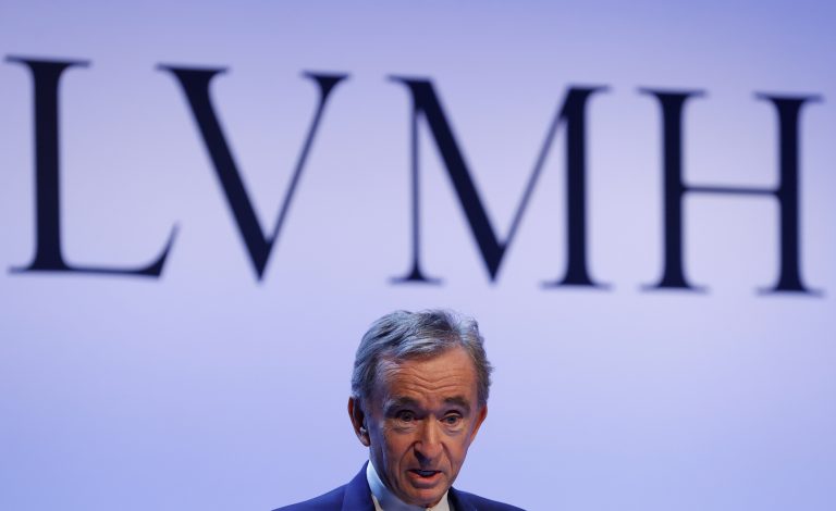 Louis Vuitton Owner Bernard Arnault Becomes World's Richest For a Short  Time - News18