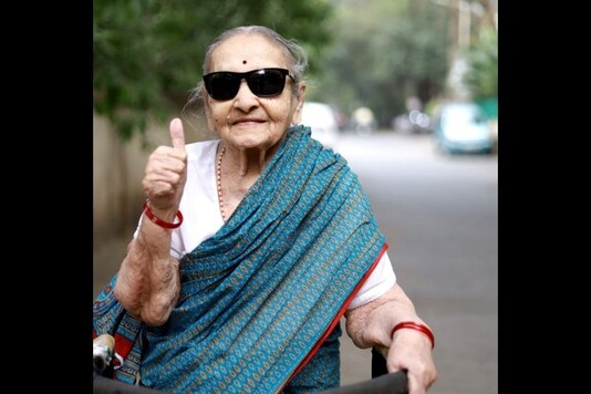 Grandma said that just a week back she celebrated her 100th birthday. (Photo: Humans of Bombay/Facebook)