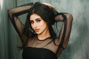 Mouni Roy Looks Ravishing in Black, Check Out Her Fiery Looks
