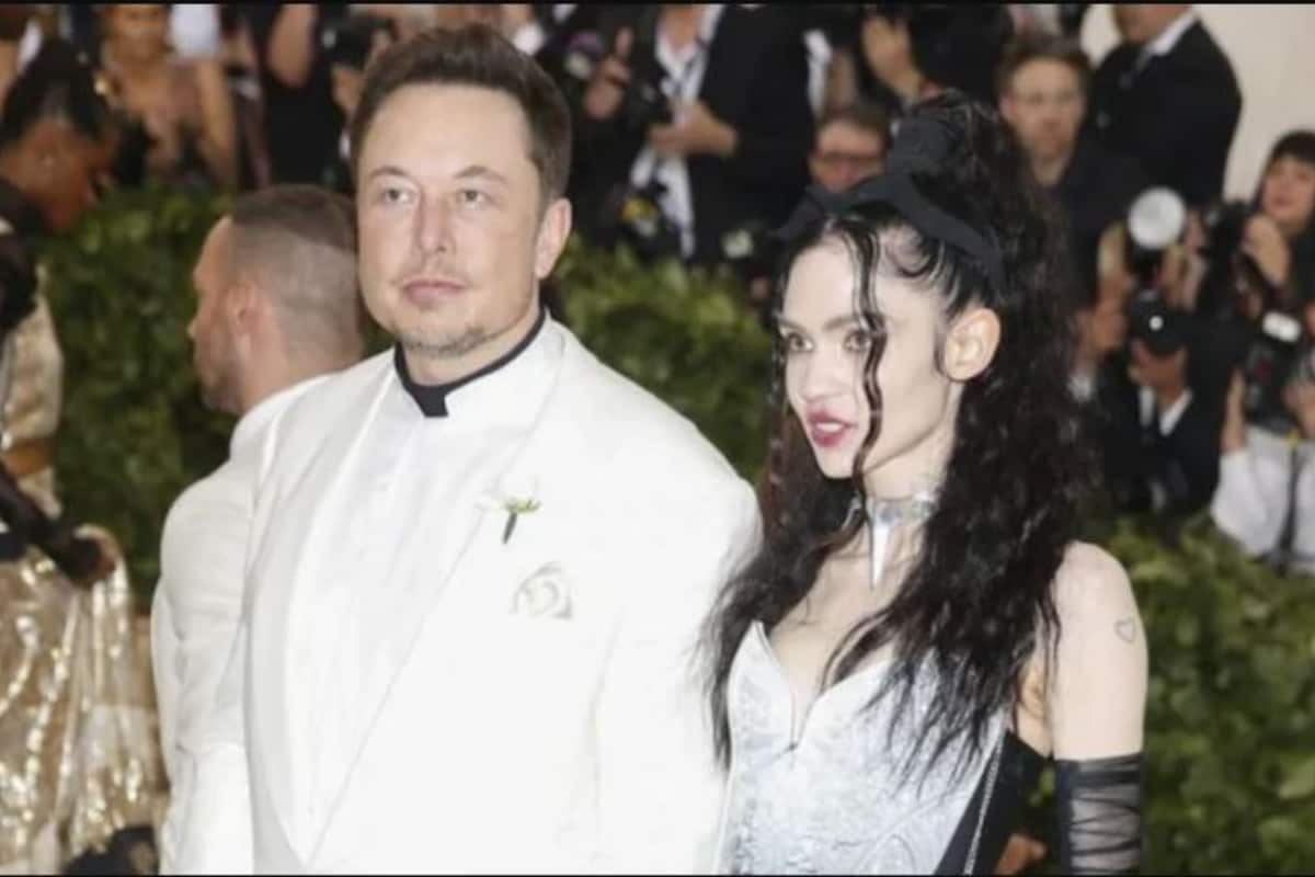 Elon Musk S Girlfriend Grimes Says She Finally Has Covid And Seems To Be Enjoying It
