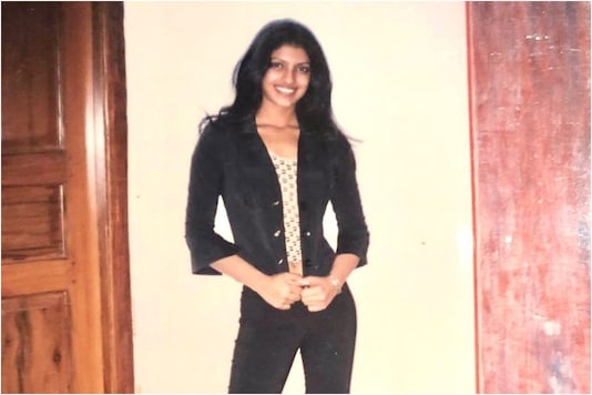 Lean, Mean and All of 17: Priyanka Chopra Shares Throwback Pic from Teenage Days Lean, Mean and All of 17: Priyanka Chopra Shares Throwback Pic from Teenage Days