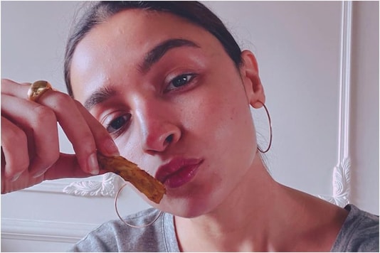 Alia Bhatt Quips Nothing a French Fry Can't Fix and We Absolutely Agree Alia Bhatt Quips Nothing a French Fry Can't Fix and We Absolutely Agree