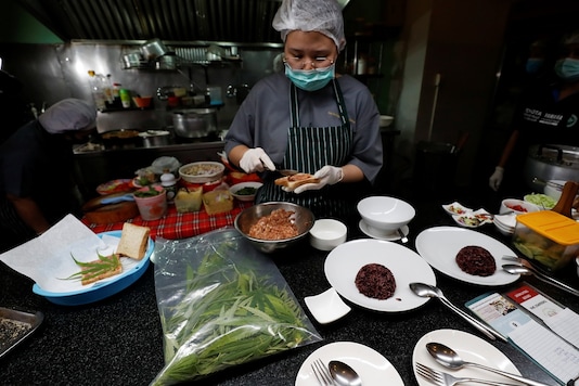 High Dining: Thai Hospital Rolls Out Cannabis-laced Food Menu Including 'Happy Salads'
