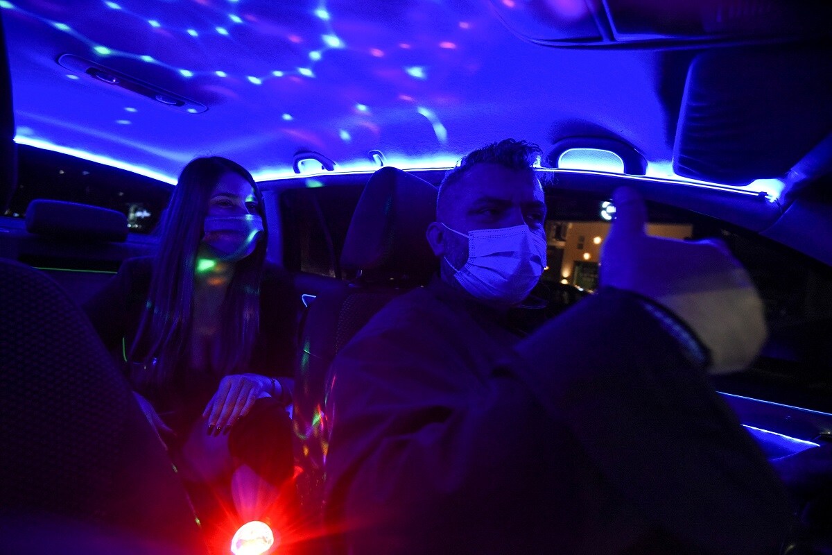 'Driving Away Lockdown Blues': Cab Driver in Greece Turns Taxi Into Nightclub to Lift Spirits