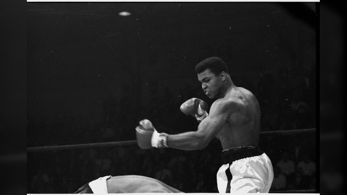 Total Knockout: Celebrating Muhammad Ali's Birth Anniversary With These Quotes That Pack a Punch