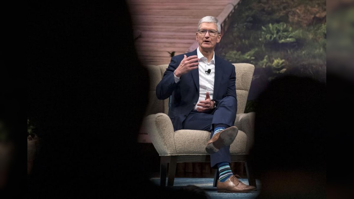 Apple CEO Tim Cook Refutes Claim of Buying Tesla Years Back, Says Never Spoken to Elon Musk