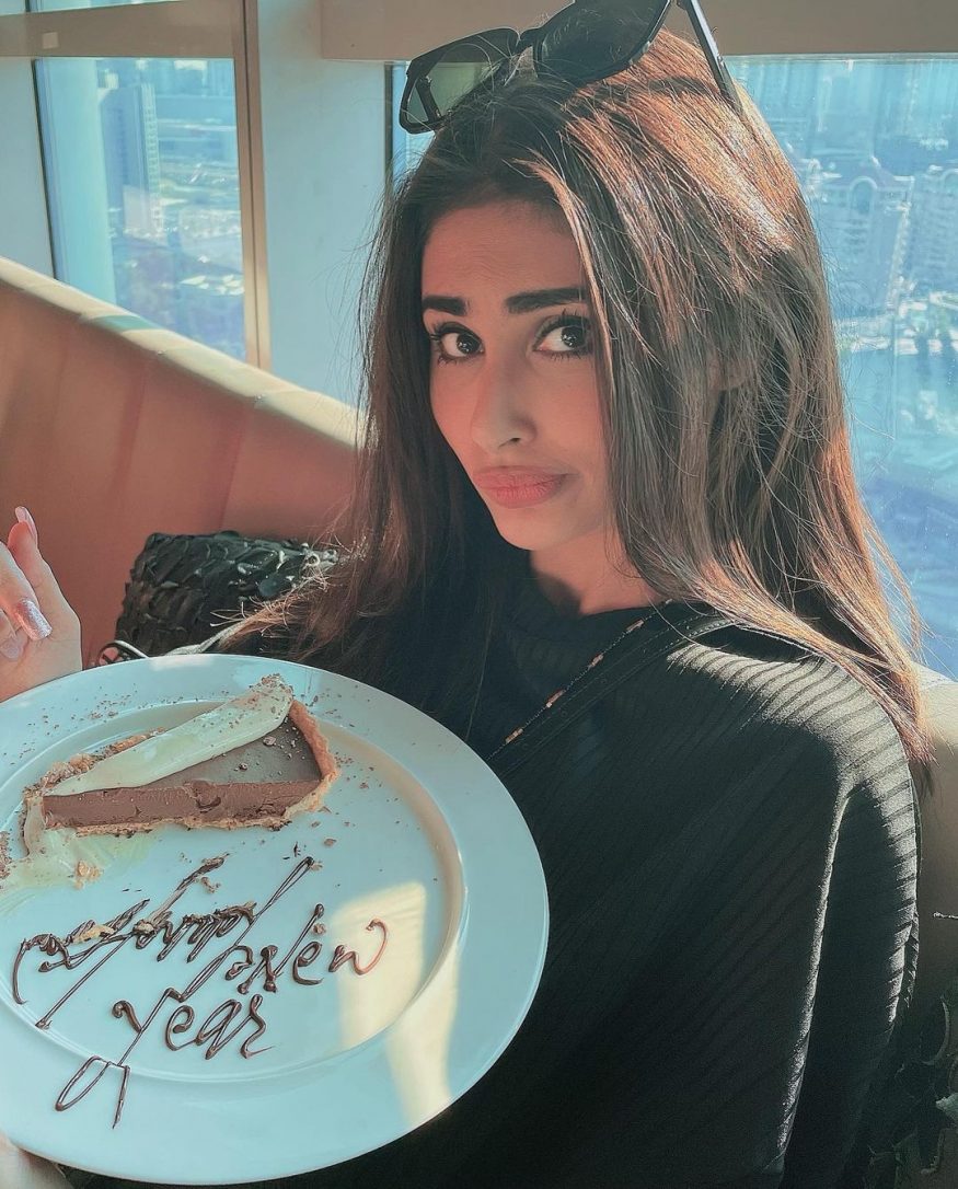 Mouni brings in the new year with a piece of cake. (Image: Instagram)